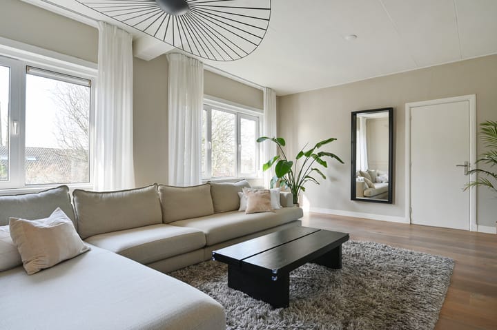 Photo 3 of Badhoevelaan 9