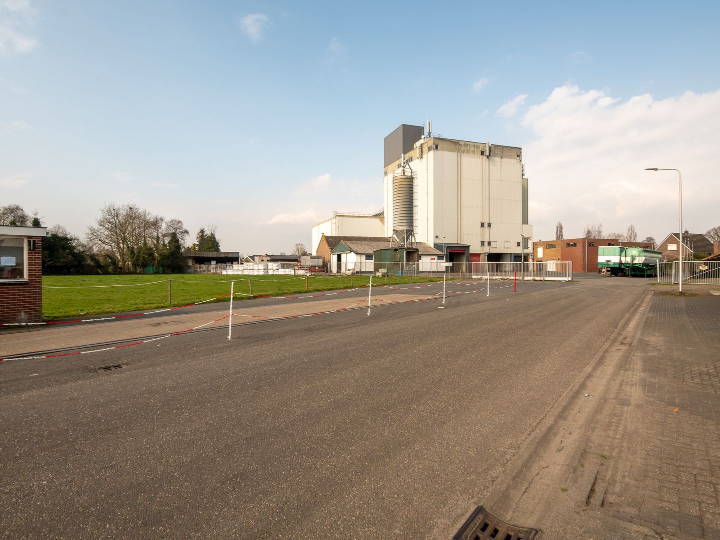 Bekijk foto 4 van Vriezendijk 37