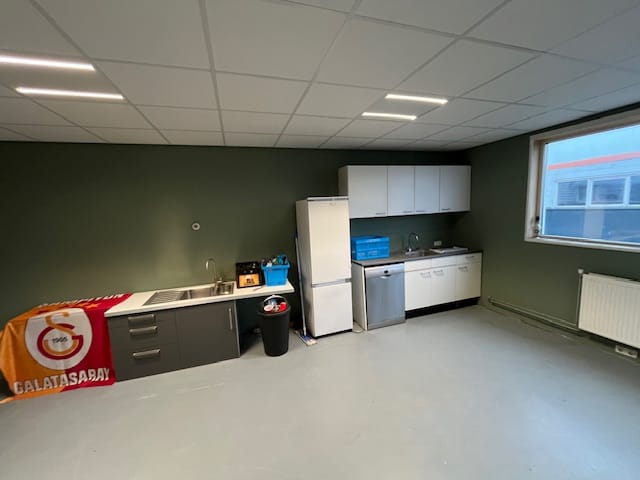 View photo 4 of Apolloweg 17-r