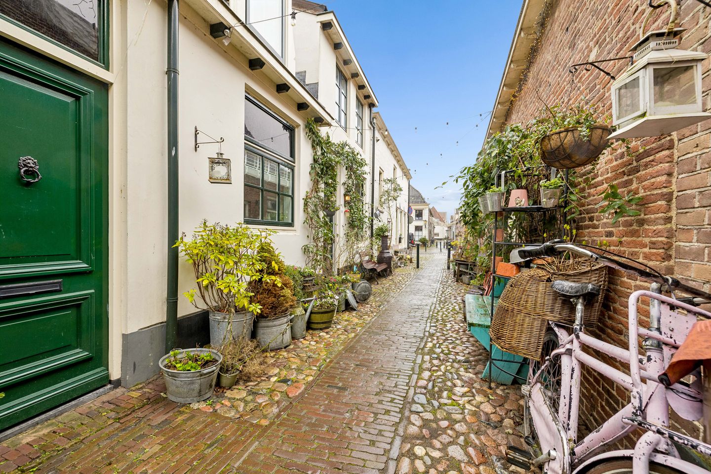 Photo 4 of Oosterwalstraat 4