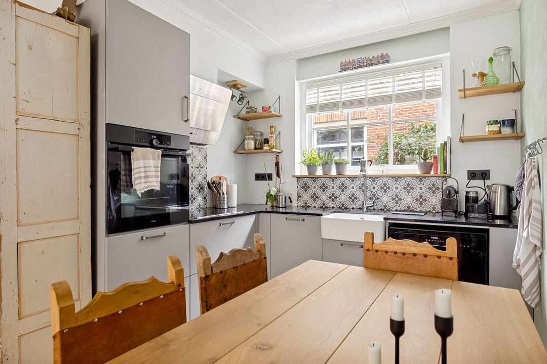 Photo 13 of Oosterwalstraat 4