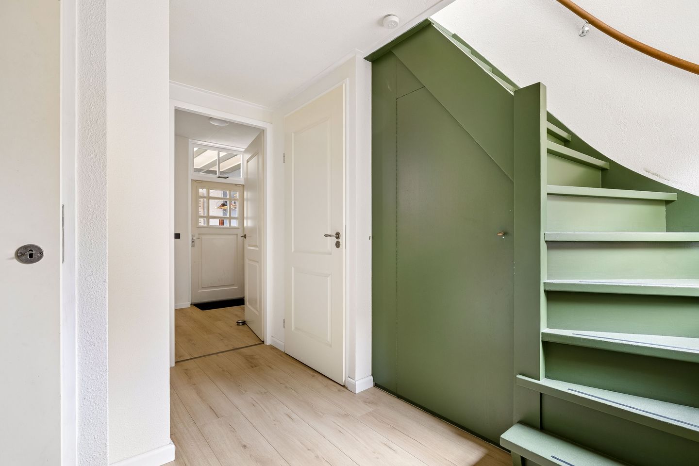 Photo 19 of Oosterwalstraat 4