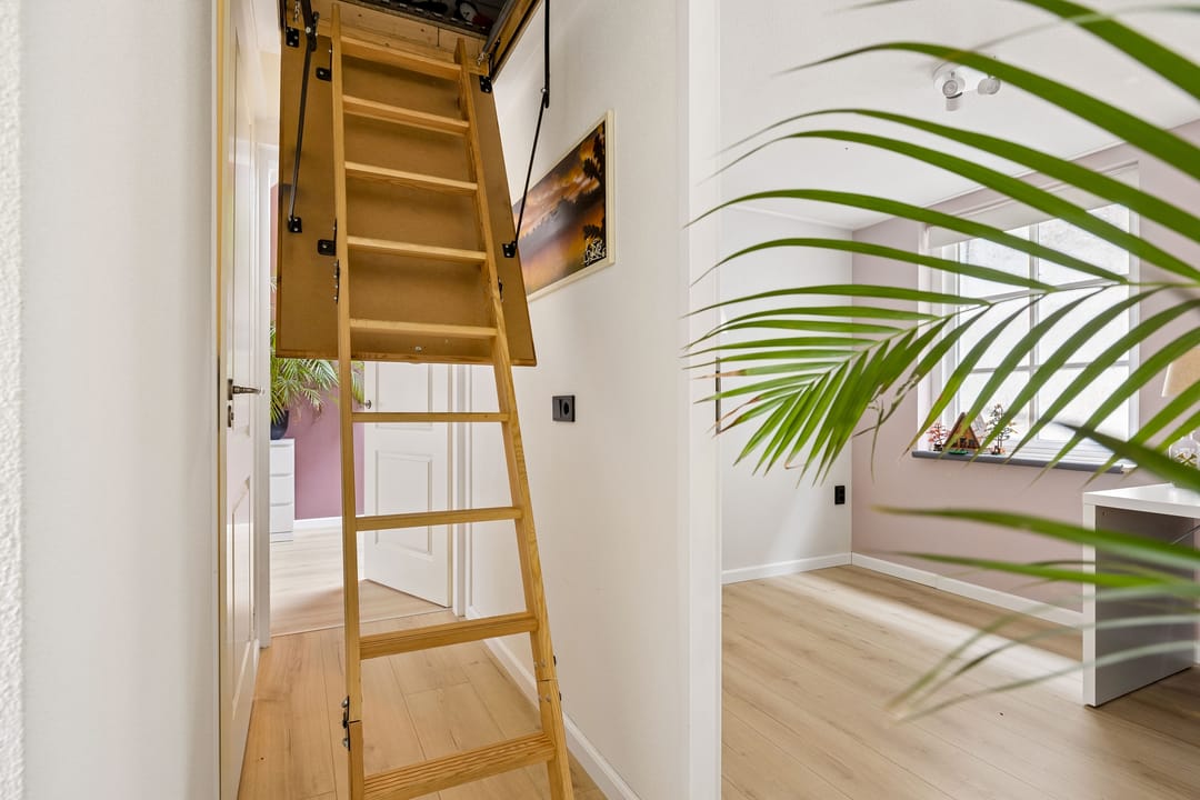 Photo 31 of Oosterwalstraat 4