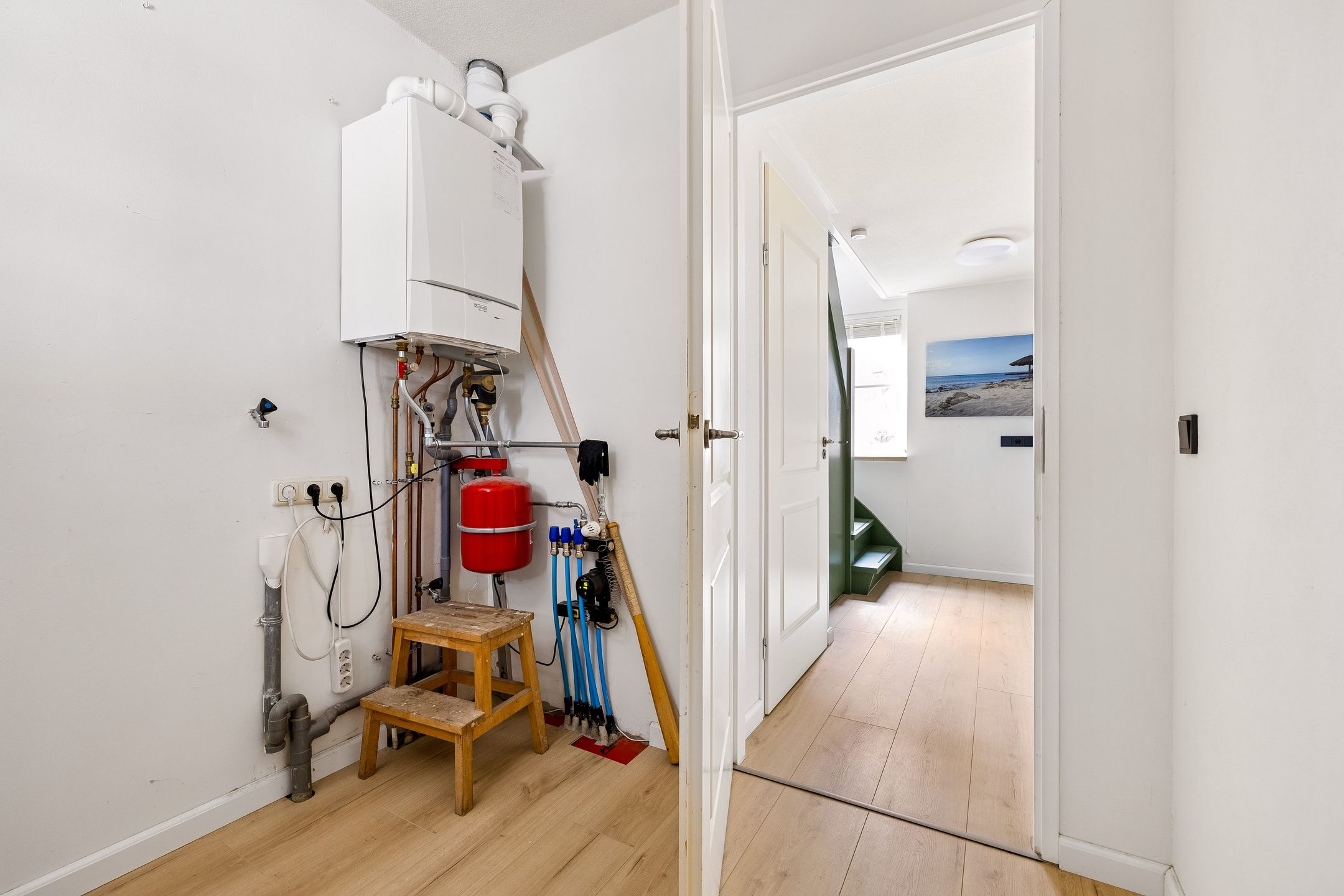 Photo 33 of Oosterwalstraat 4