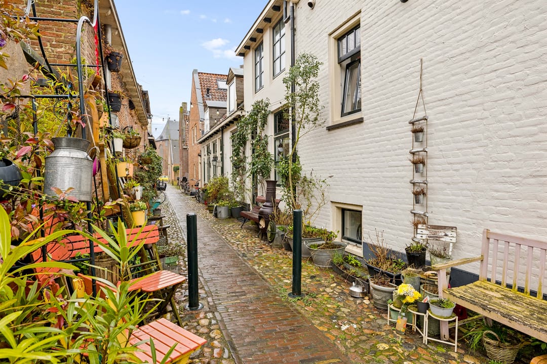 Photo 38 of Oosterwalstraat 4