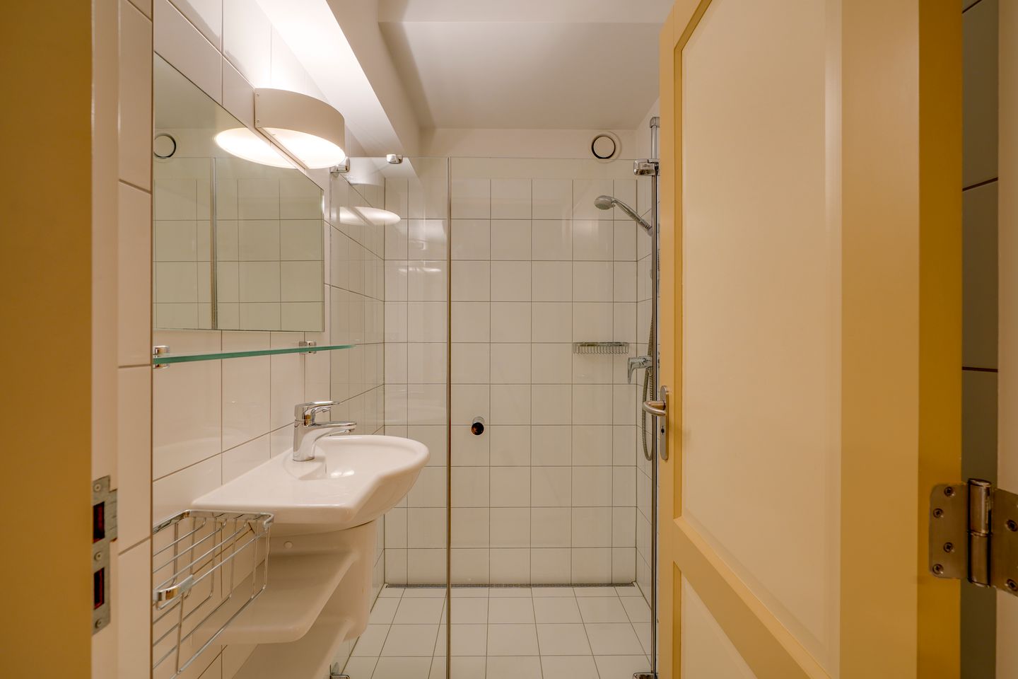 Photo 40 of Nieuwegracht 8