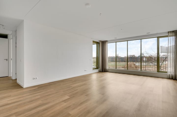 Photo 2 of Frederik Hendriklaan 58-B02