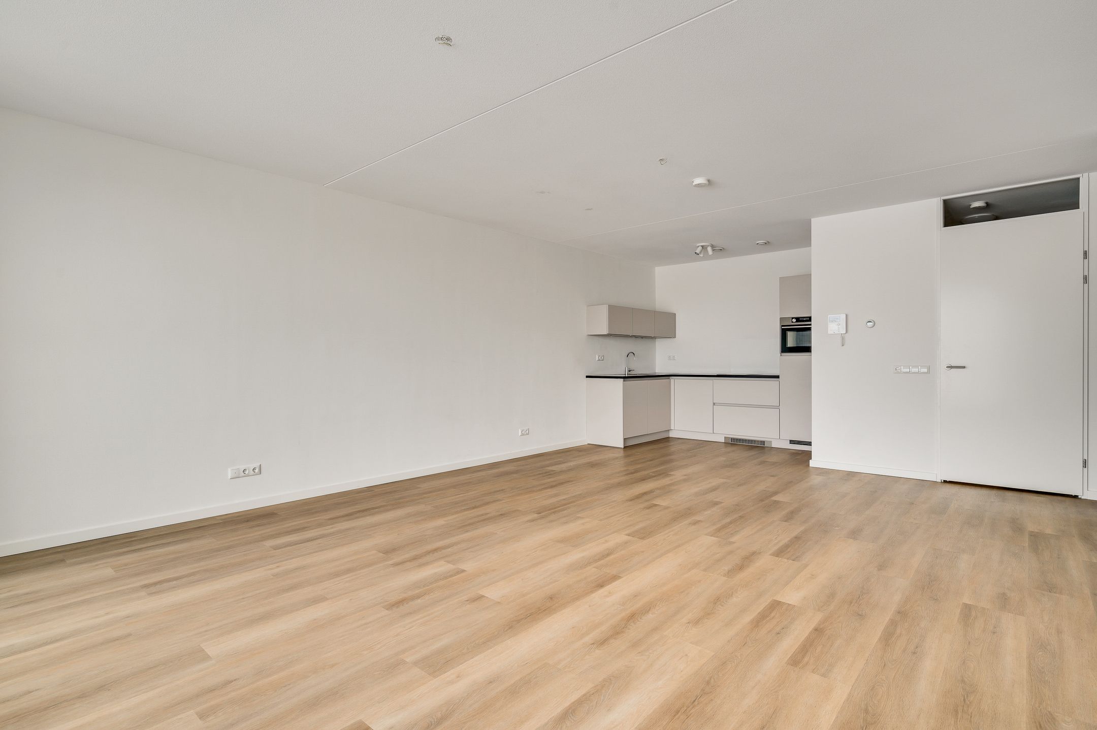 Photo 6 of Frederik Hendriklaan 58-B02