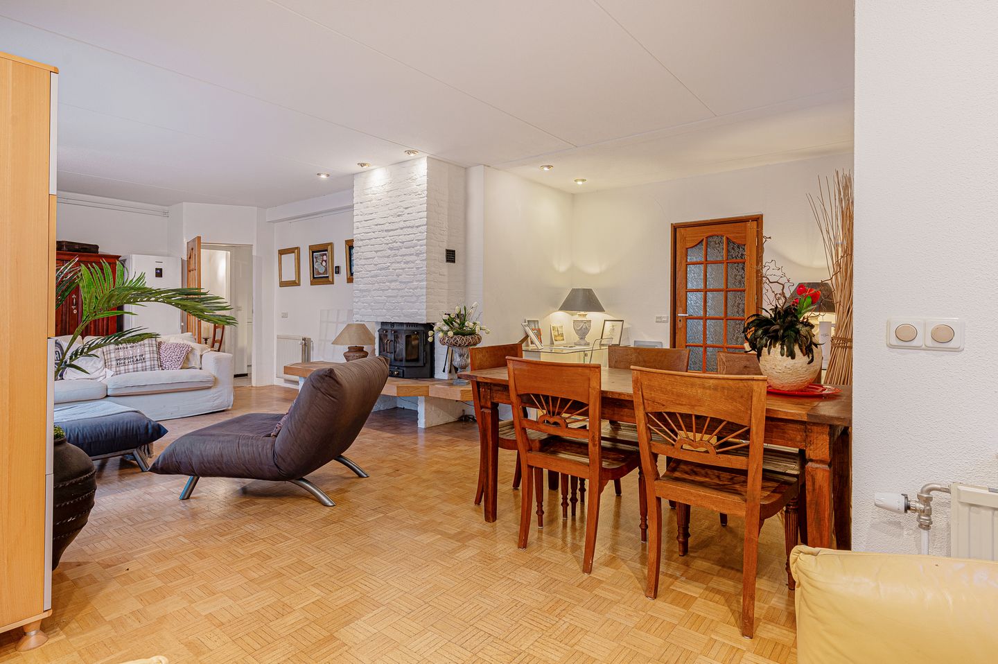 Photo 14 of Nassaustraat 56