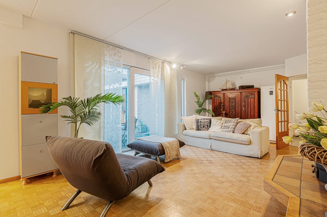 Photo 16 of Nassaustraat 56