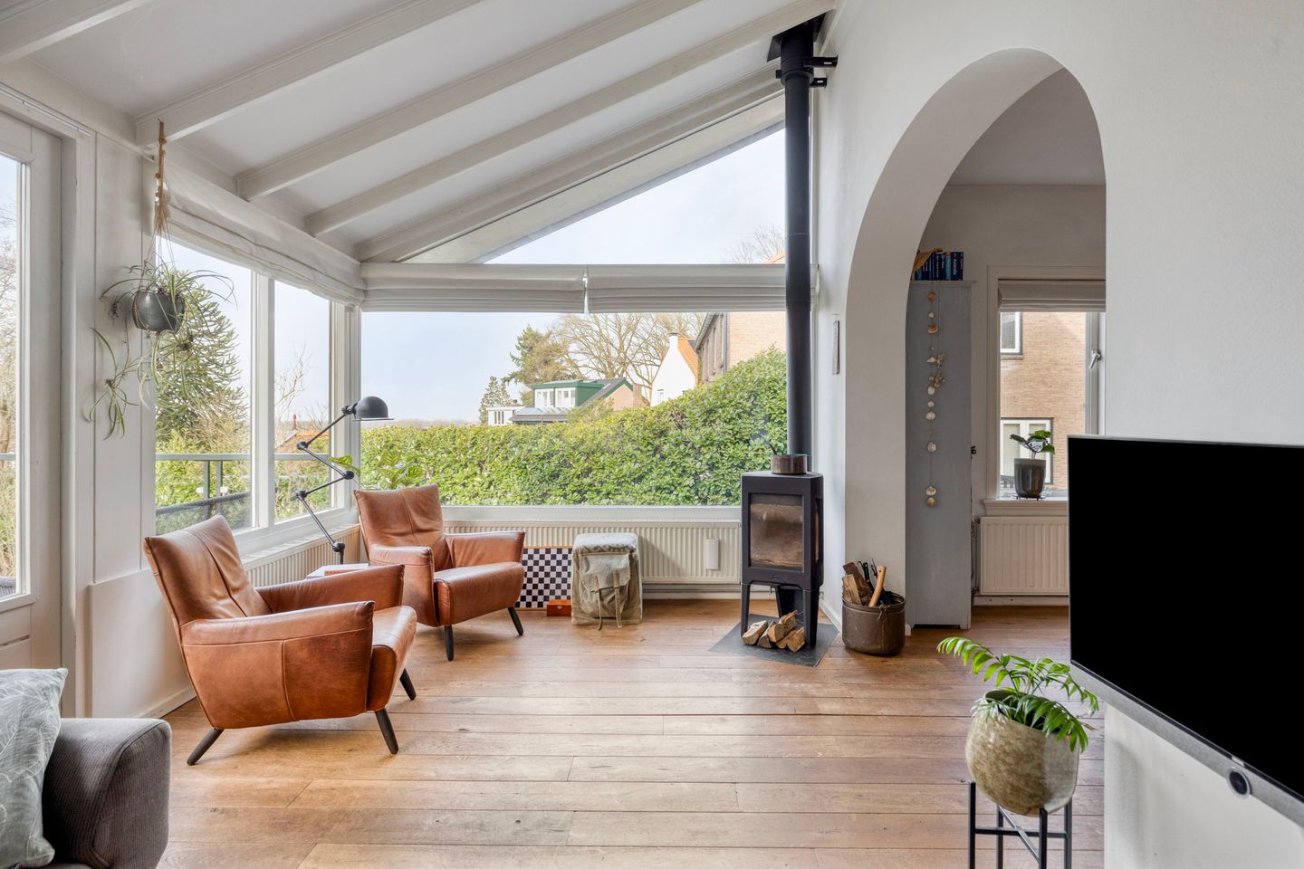 Foto 10 van van der Veurweg 16