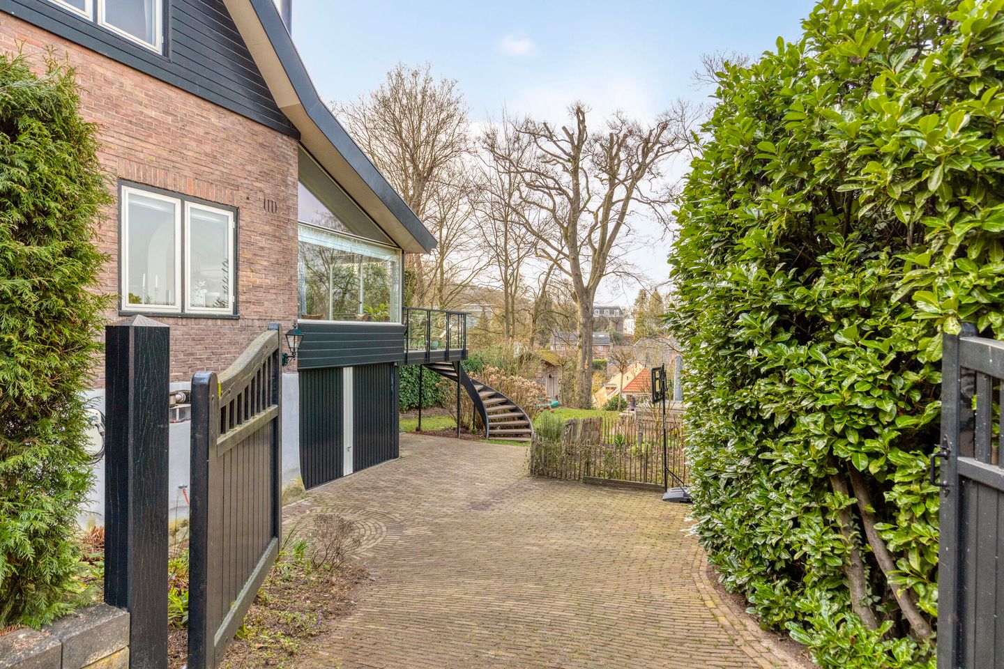 Foto 29 van van der Veurweg 16