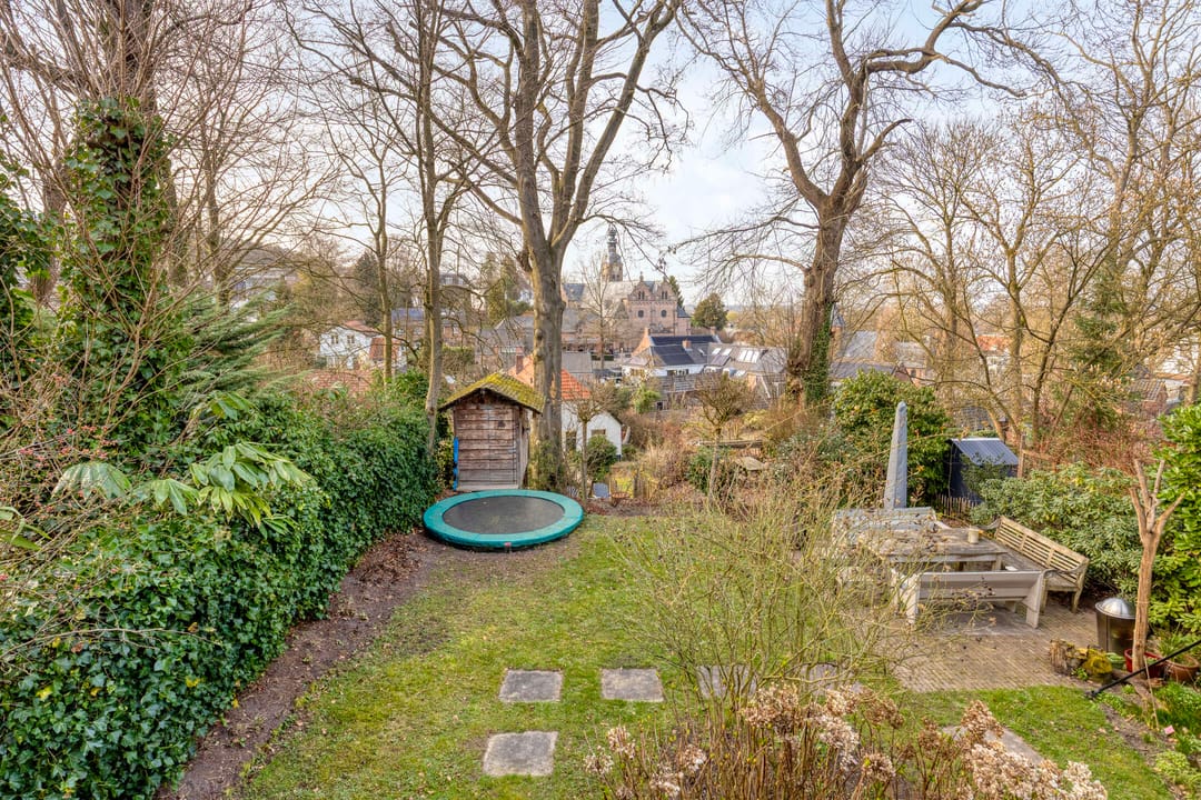 Foto 31 van van der Veurweg 16