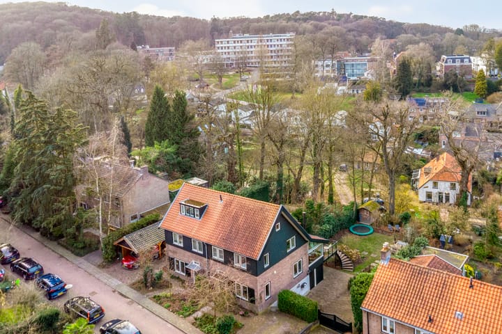 Foto 2 van van der Veurweg 16