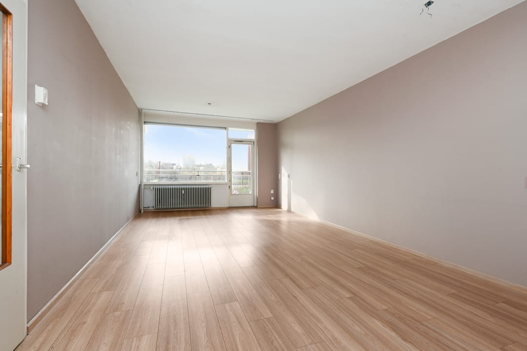 Spacious 4-Room Apartment with Sunny Balcony in Zoetermeer — 13