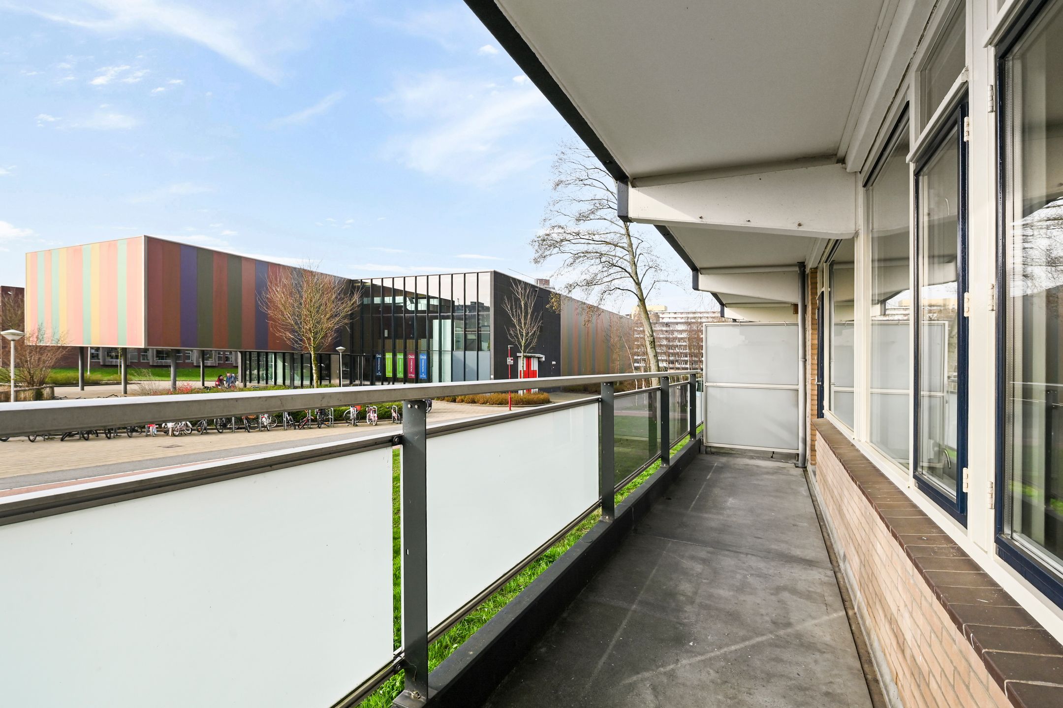 Spacious 4-Room Apartment with Sunny Balcony in Zoetermeer — 15