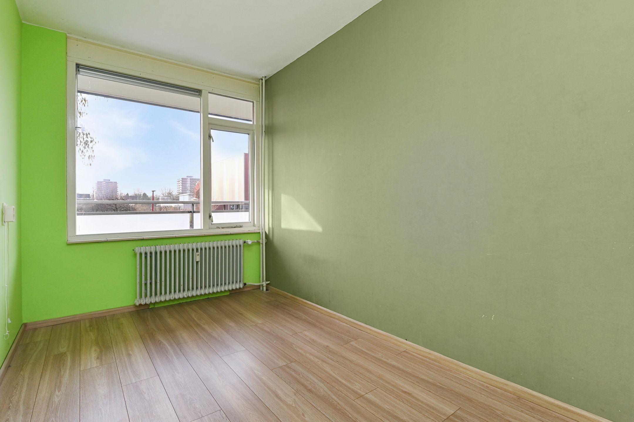 Spacious 4-Room Apartment with Sunny Balcony in Zoetermeer — 26