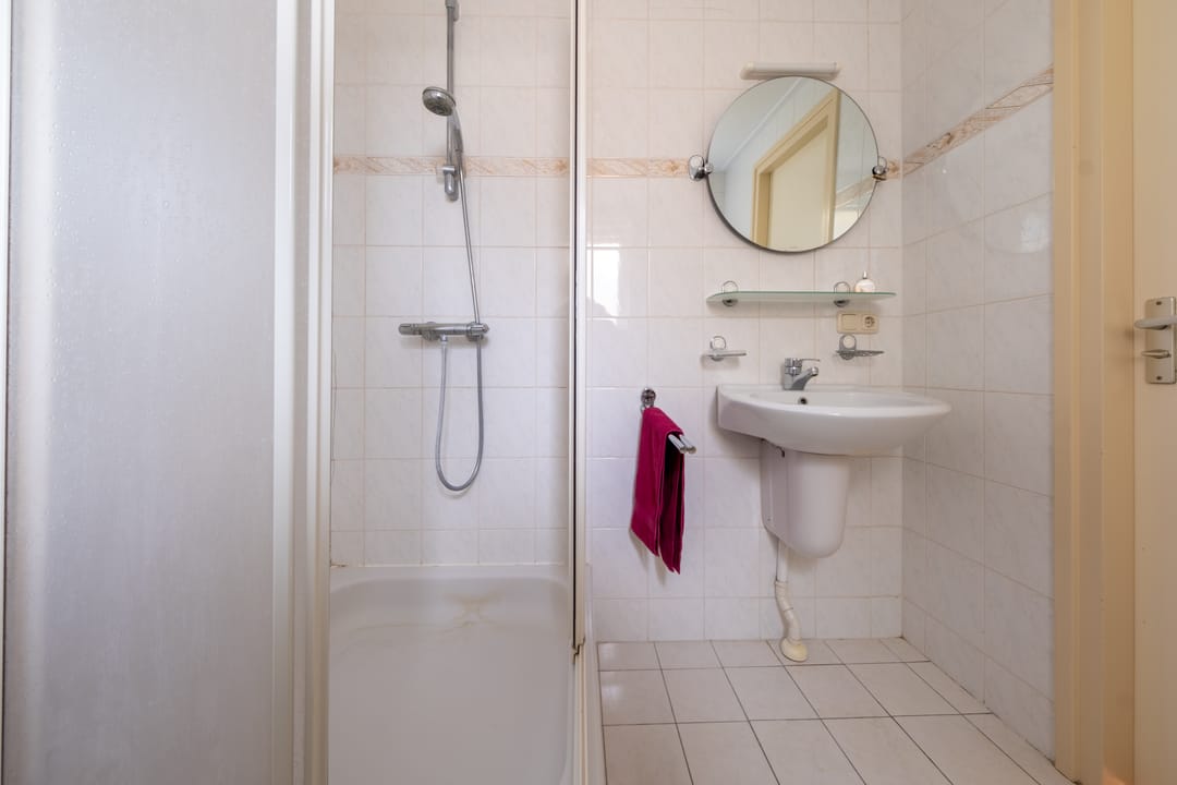 Foto 38 van Roomsterweg 9