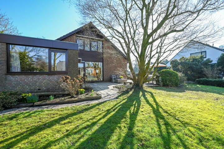 Photo 4 of Dokter Mees ten Oeverlaan 7