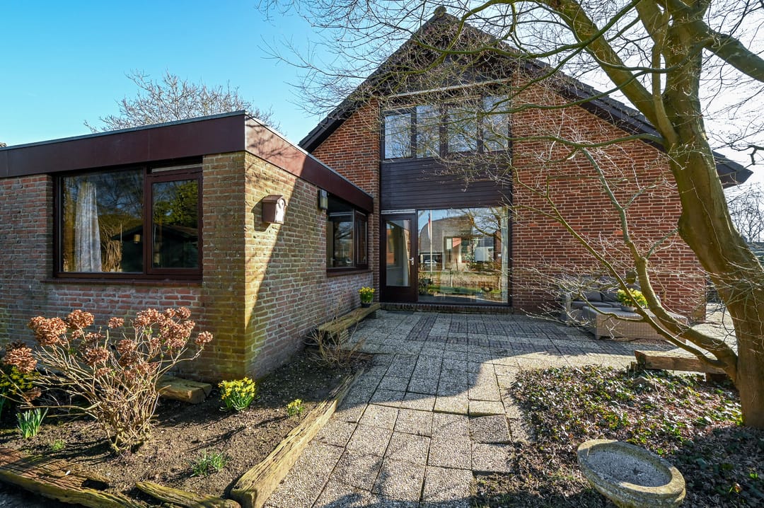 Exclusive villa at ornamental water with privacy and expansion opportunities — 38