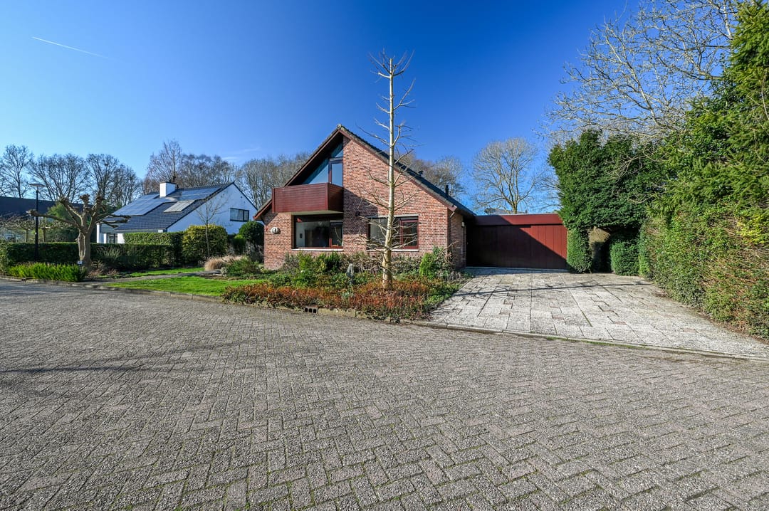 Exclusive villa at ornamental water with privacy and expansion opportunities — 46