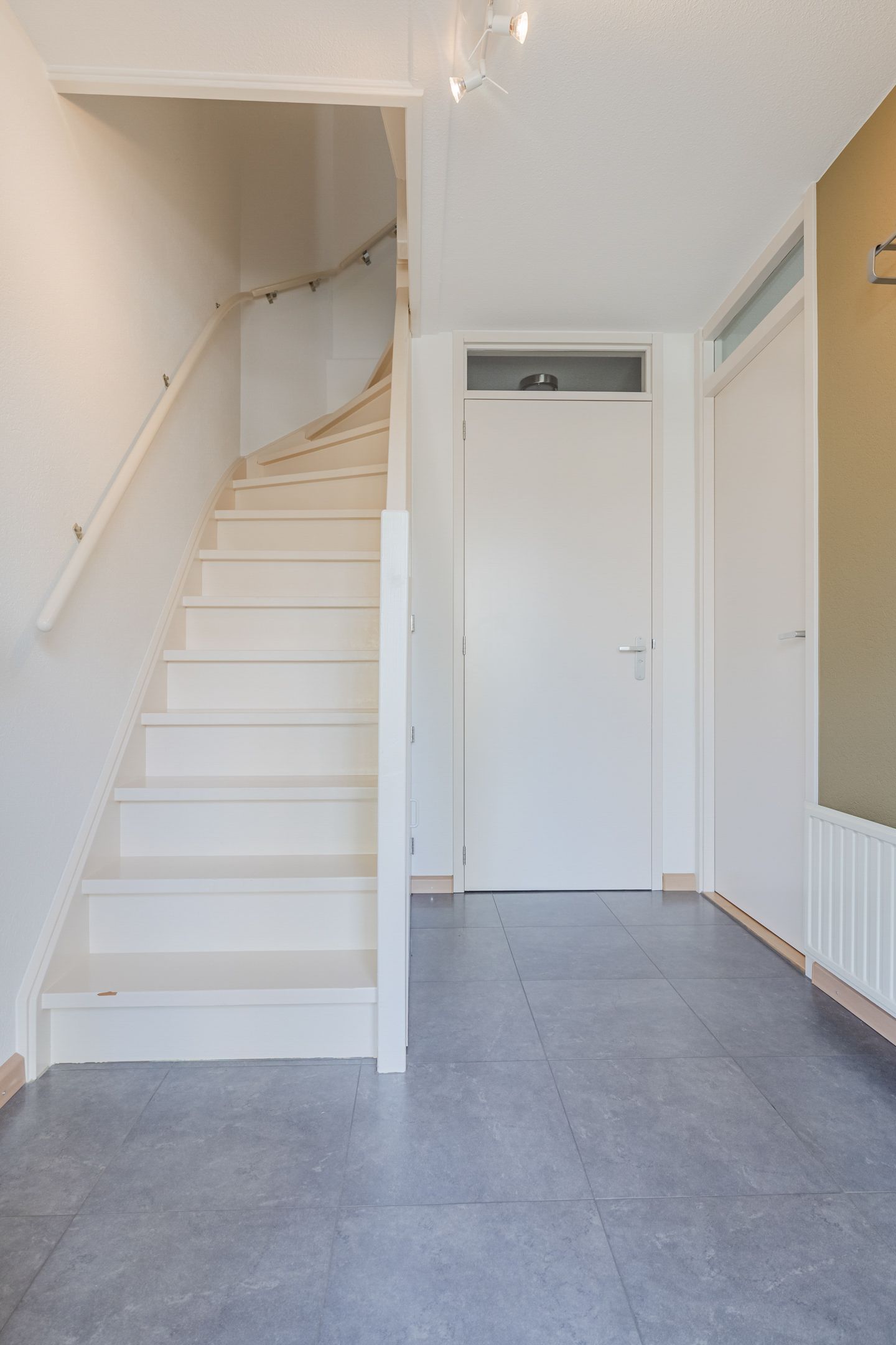 Move-in ready family home with garage and solar panels in Bergen op Zoom — 17
