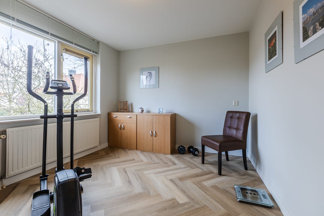 Move-in ready family home with garage and solar panels in Bergen op Zoom — 24