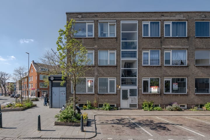 Photo 2 of Terschellingsestraat 33-A