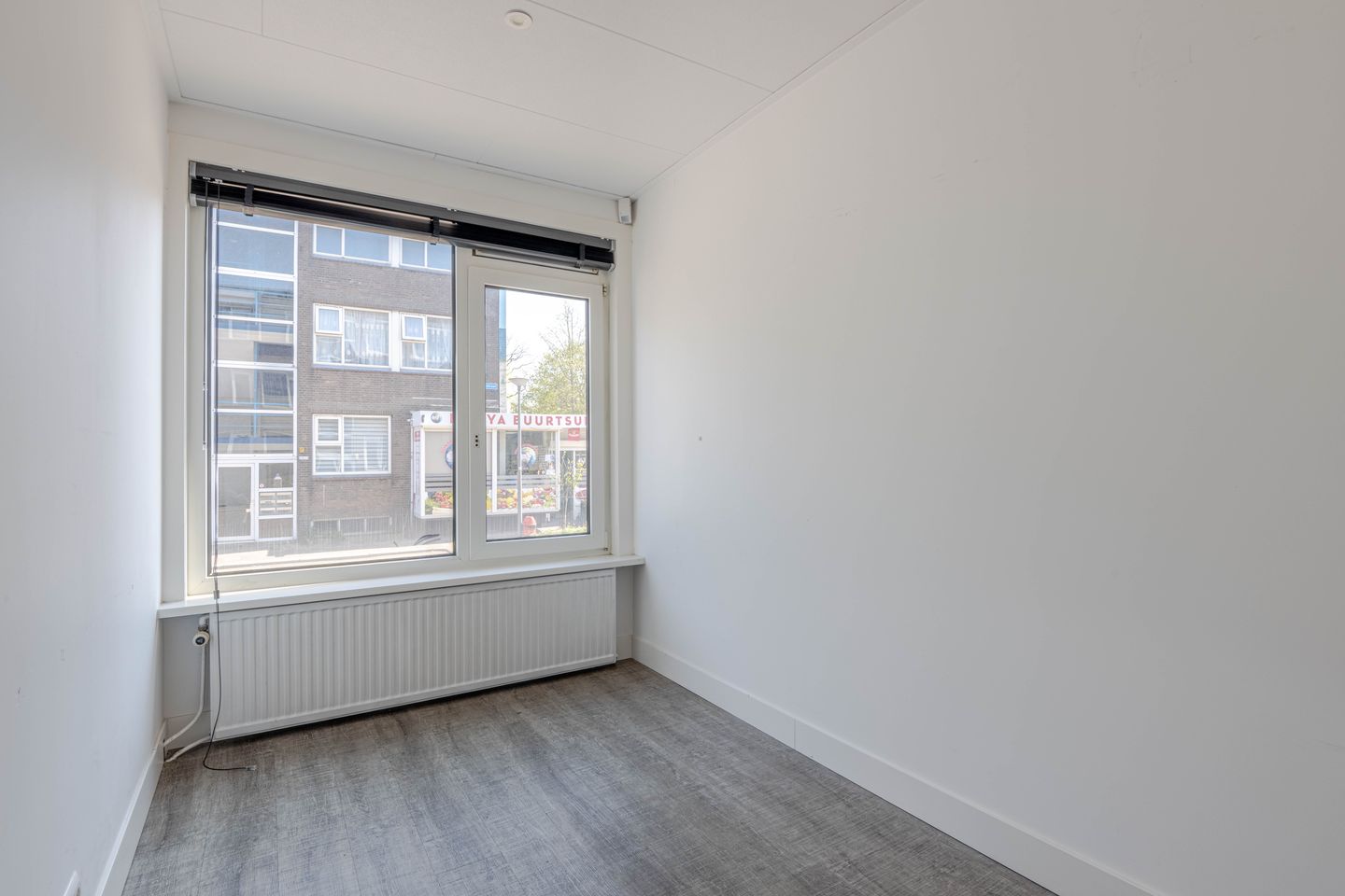 Photo 14 of Terschellingsestraat 33-A