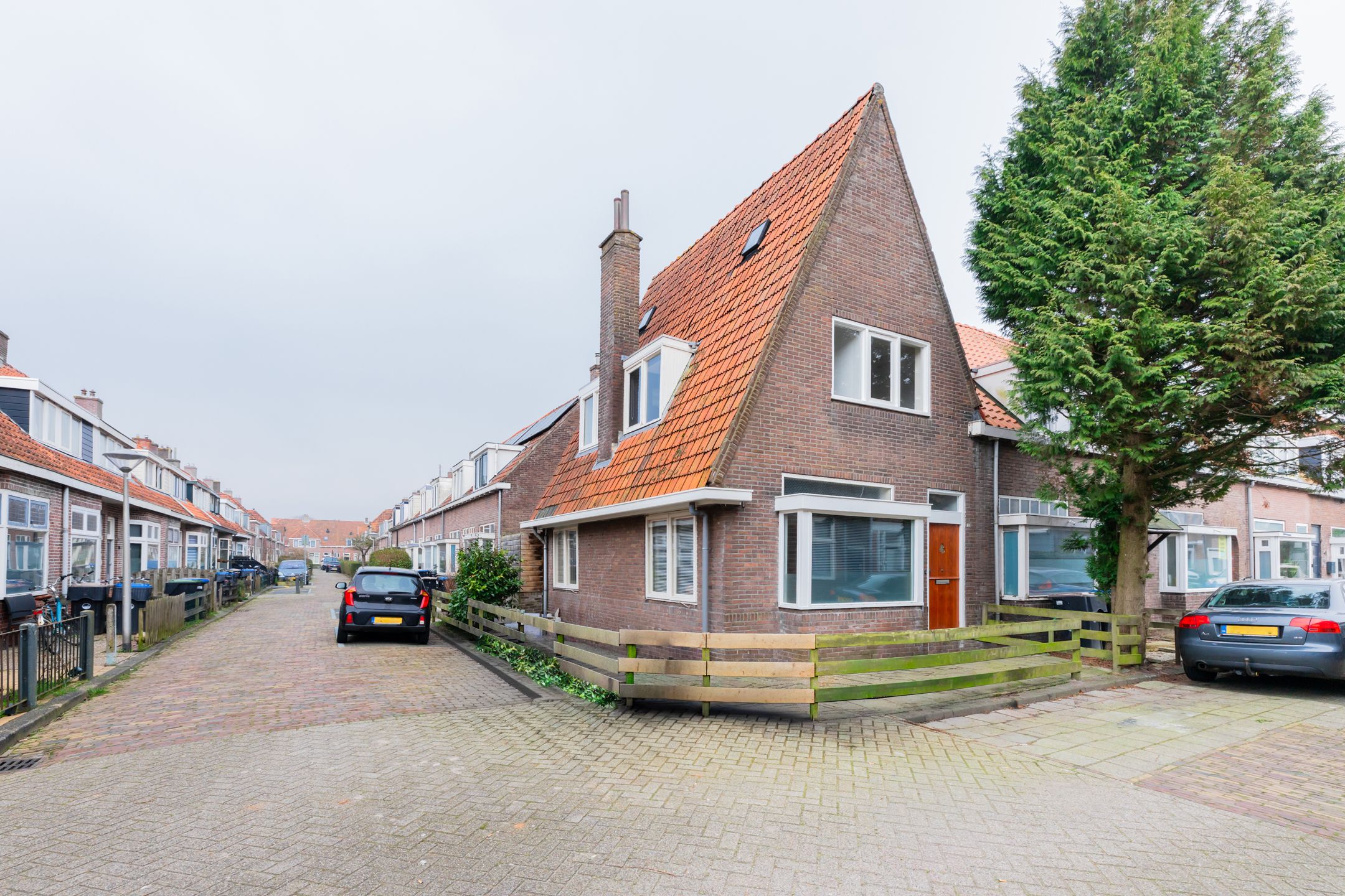 Veestraat 20 