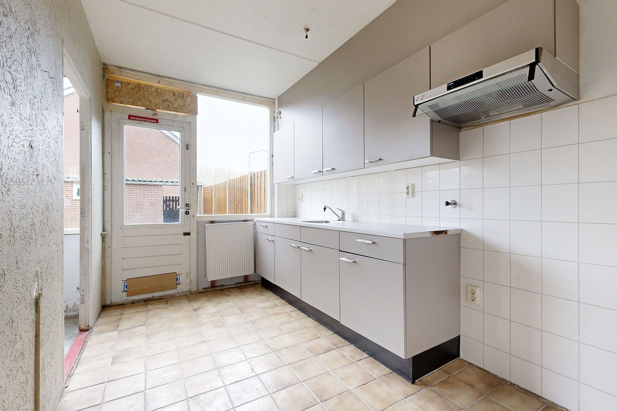 Spacious corner residence with ample natural light and three bedrooms in Zevenbergen — 17