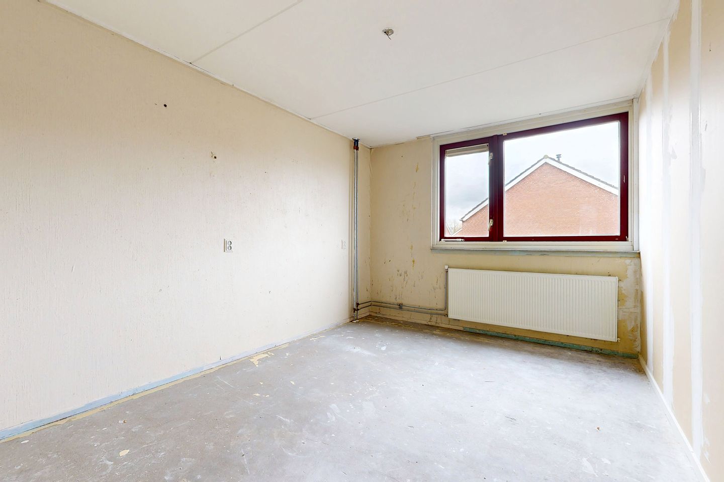 Spacious corner residence with ample natural light and three bedrooms in Zevenbergen — 25