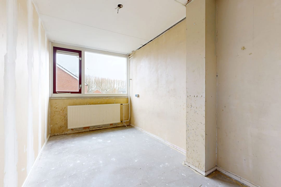 Spacious corner residence with ample natural light and three bedrooms in Zevenbergen — 27