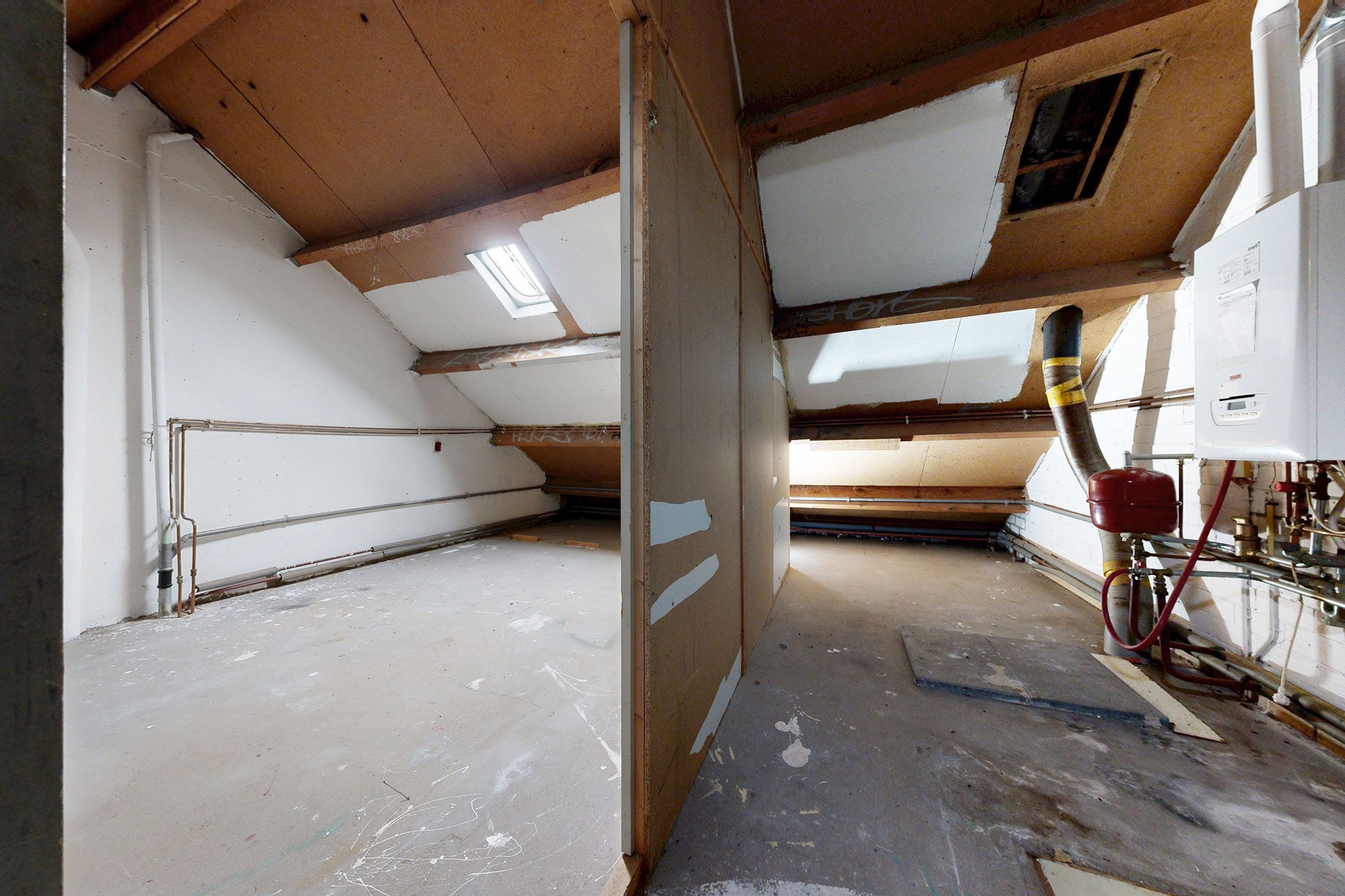 Spacious corner residence with ample natural light and three bedrooms in Zevenbergen — 35