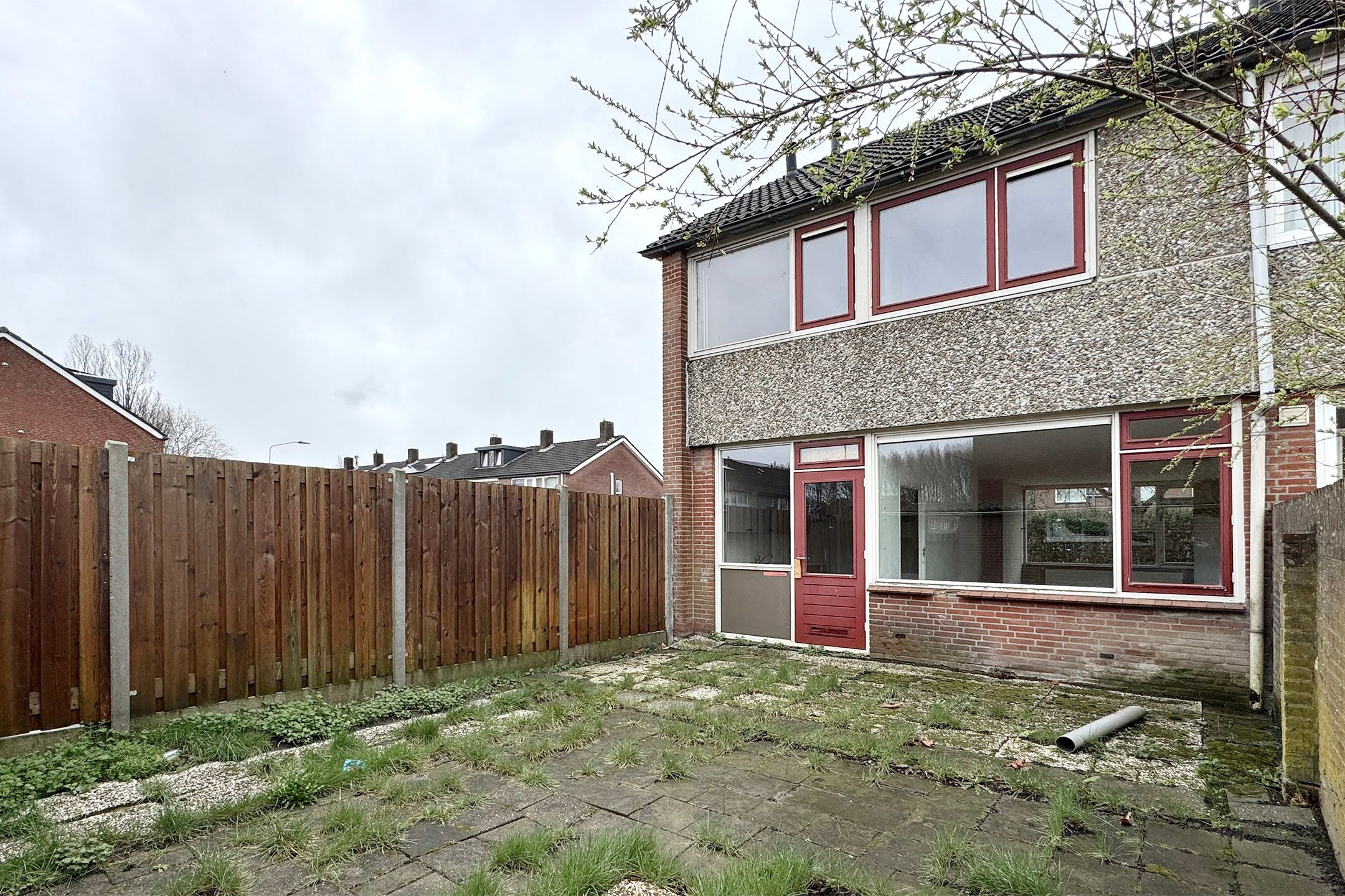 Spacious corner residence with ample natural light and three bedrooms in Zevenbergen — 47