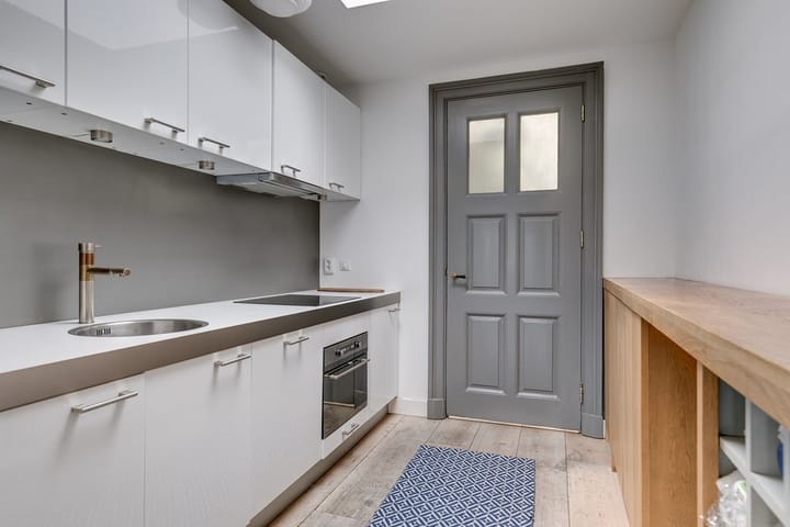 Photo 4 of Nieuwegracht 32-D