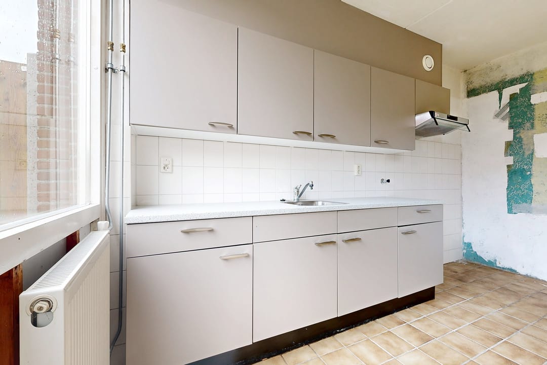 Spacious corner residence with ample natural light and three bedrooms in Zevenbergen — 19