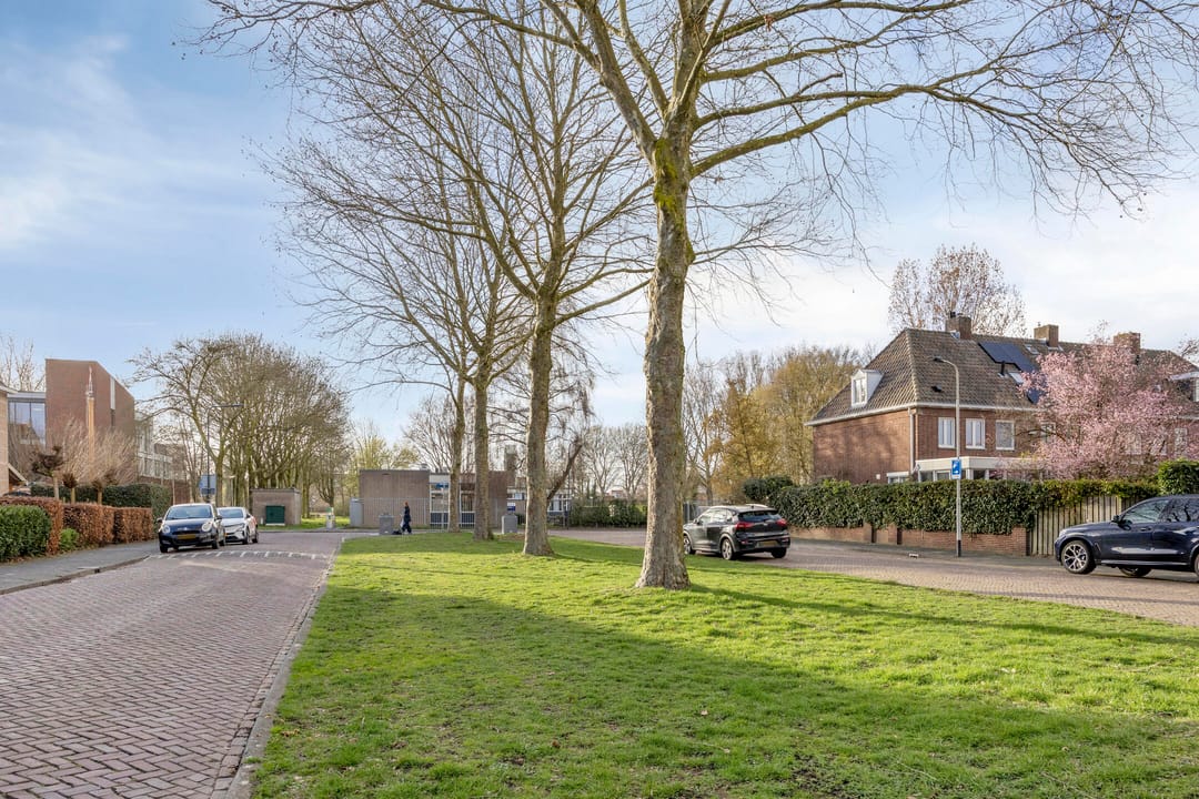 Photo 23 of Brederostraat 47