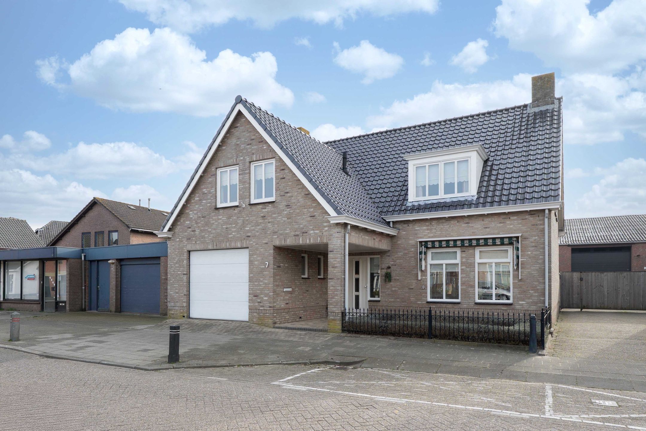 Buying a house in The Netherlands., Bovenstraat 7