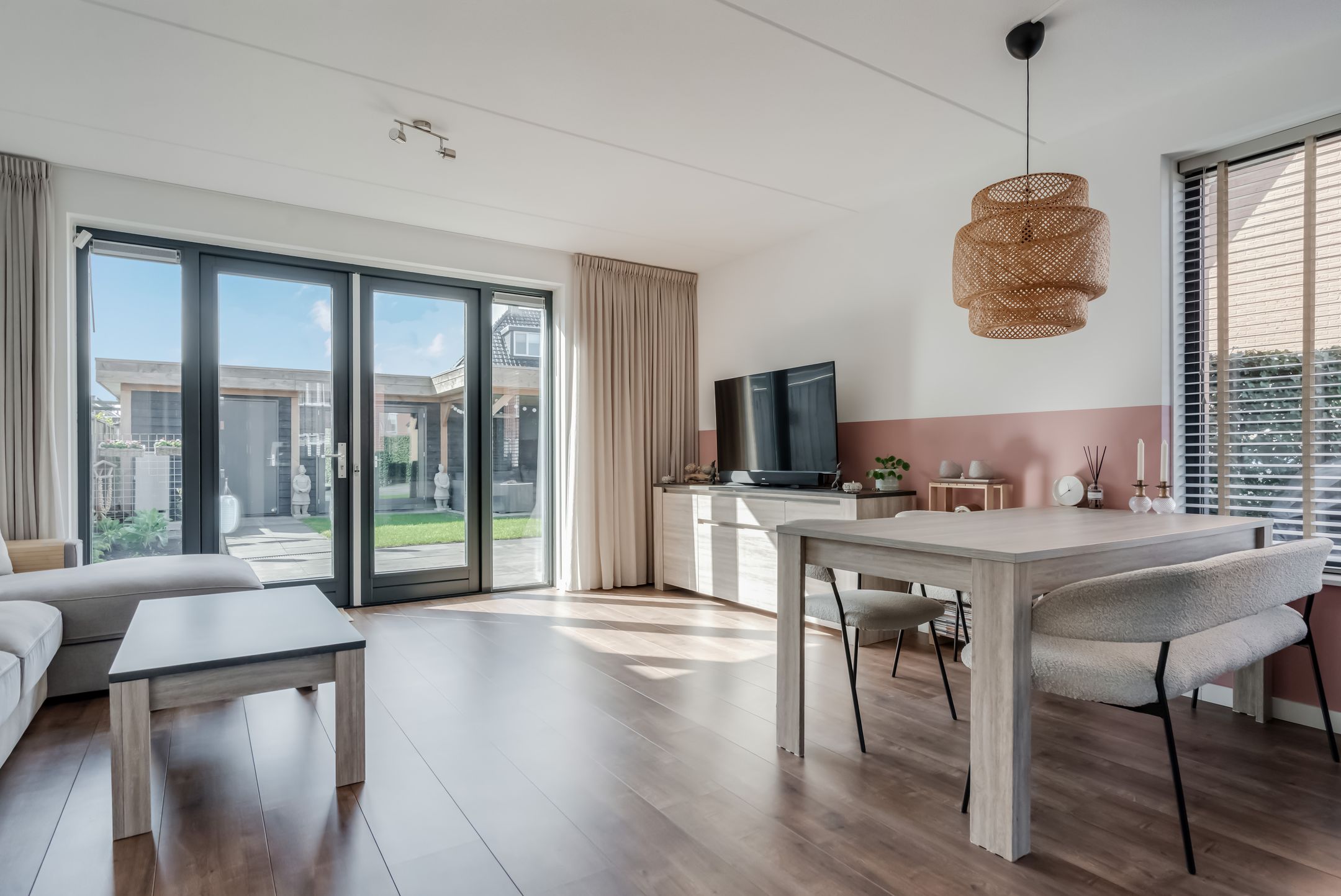 Foto 9 van Kastanjeleane 90