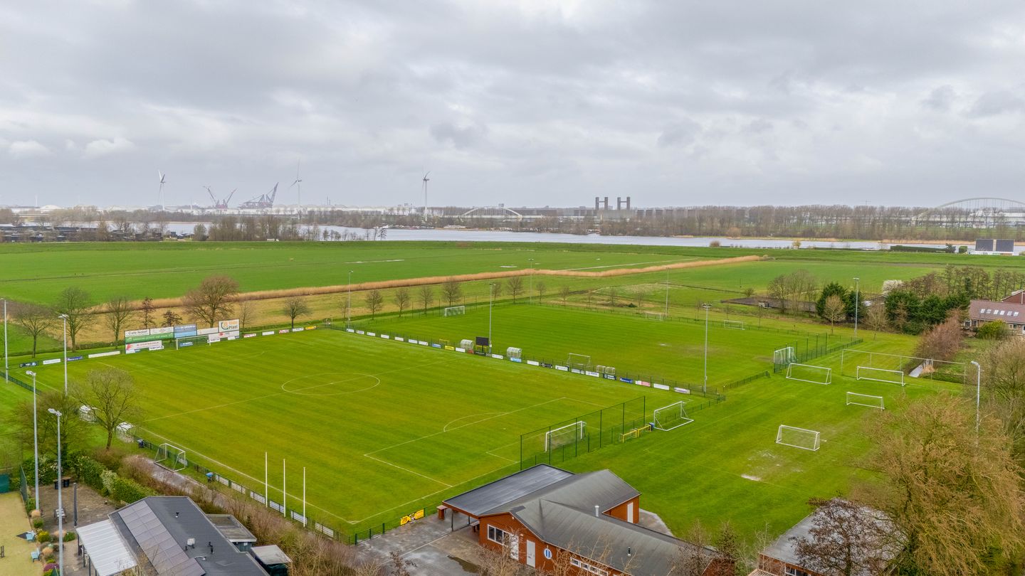 Foto 50 van Sluisweg 11