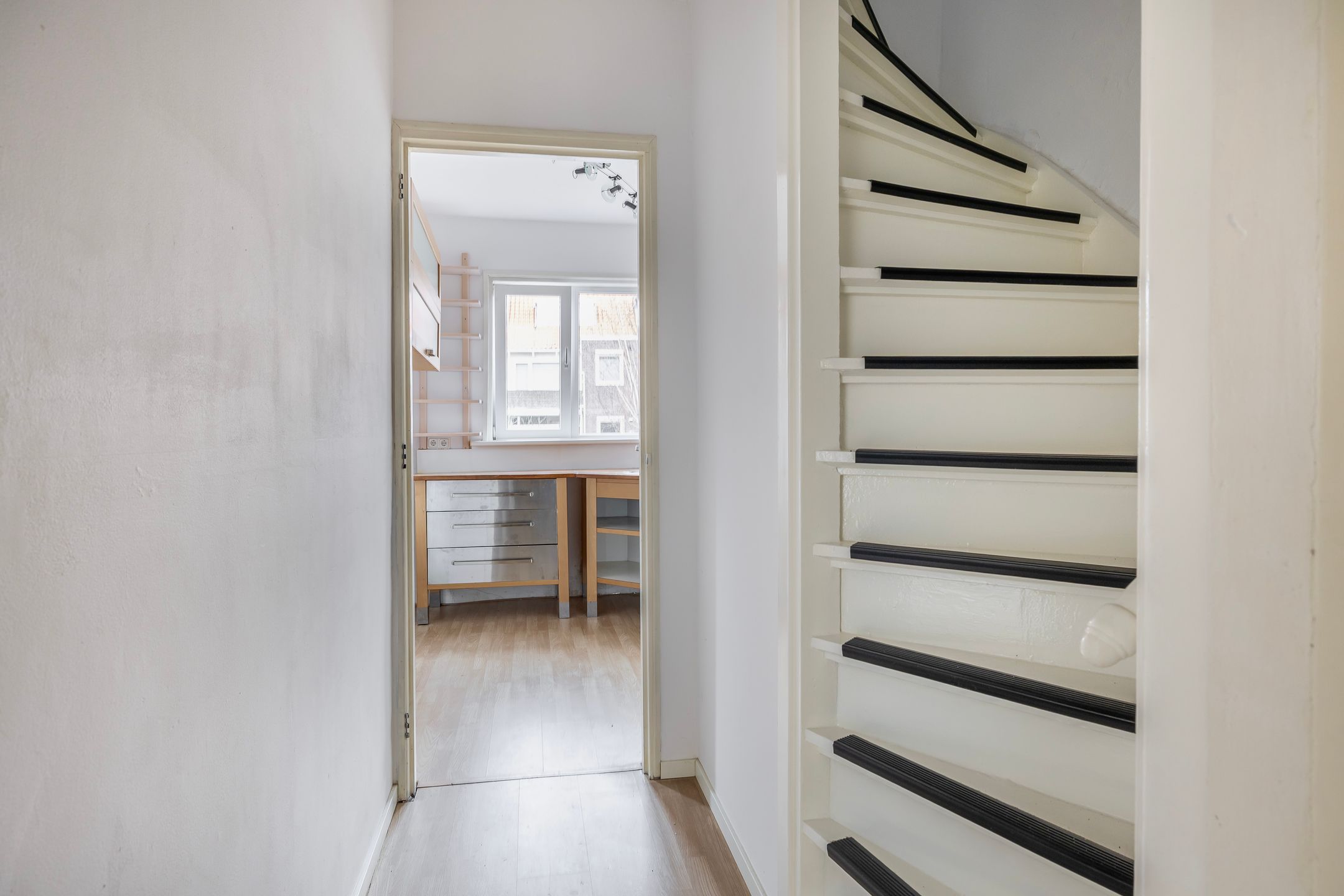 Foto 6 van Zestienhovensekade 377