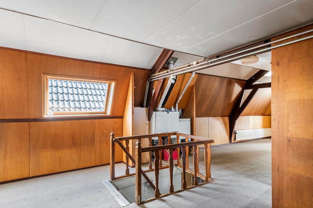 Detached Home with Character and Endless Possibilities in Maurik — 41