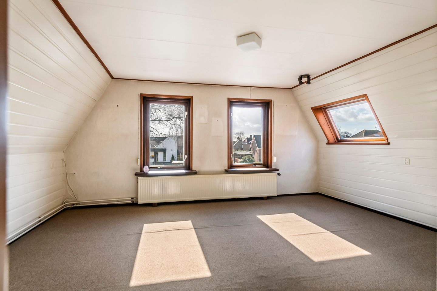 Detached Home with Character and Endless Possibilities in Maurik — 45