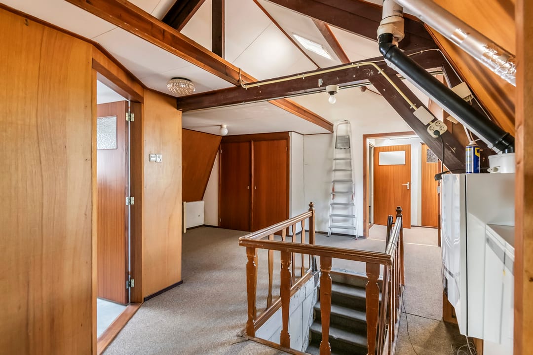 Detached Home with Character and Endless Possibilities in Maurik — 48