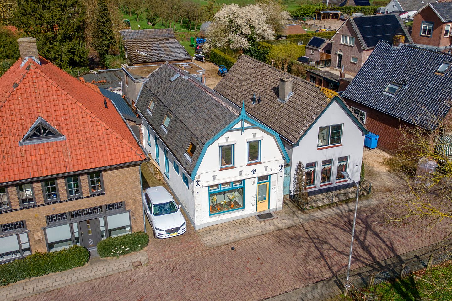 Detached Home with Character and Endless Possibilities in Maurik — 74