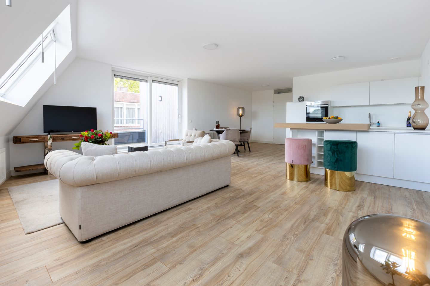 Photo 14 of Dam 1-B07