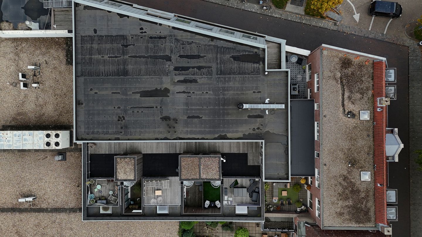 Photo 34 of Dam 1-B07