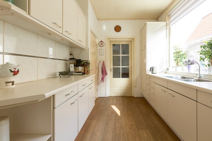 Photo 4 of Prins Bernhardlaan 18