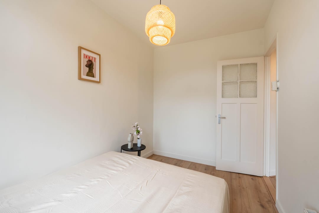 Charming and Bright 2-Bedroom Apartment with Sunny South-Facing Balcony in Oud-West — 17